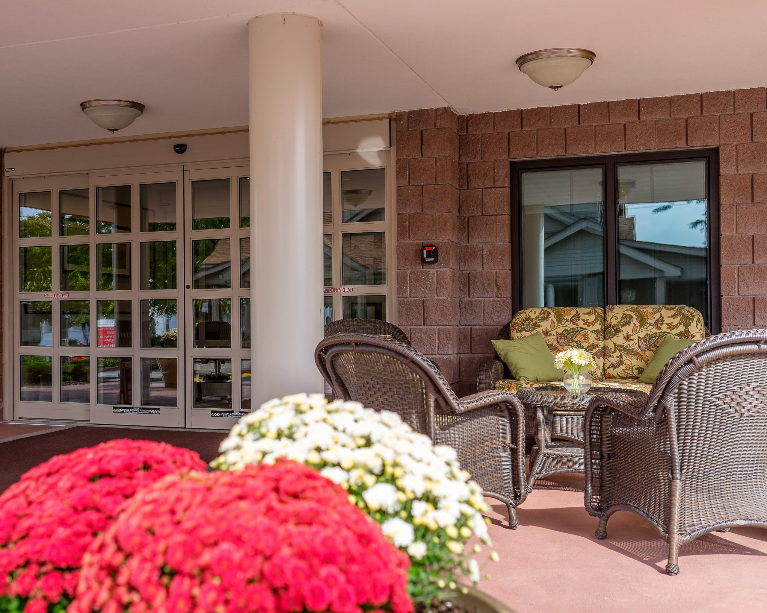 Beechwood outside sitting area