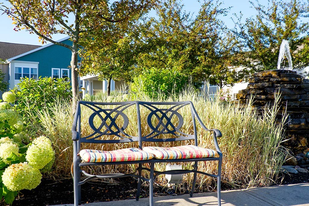 Hawthorne Ridge outside sitting area