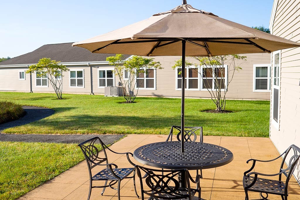 Hawthorne Ridge outside sitting area