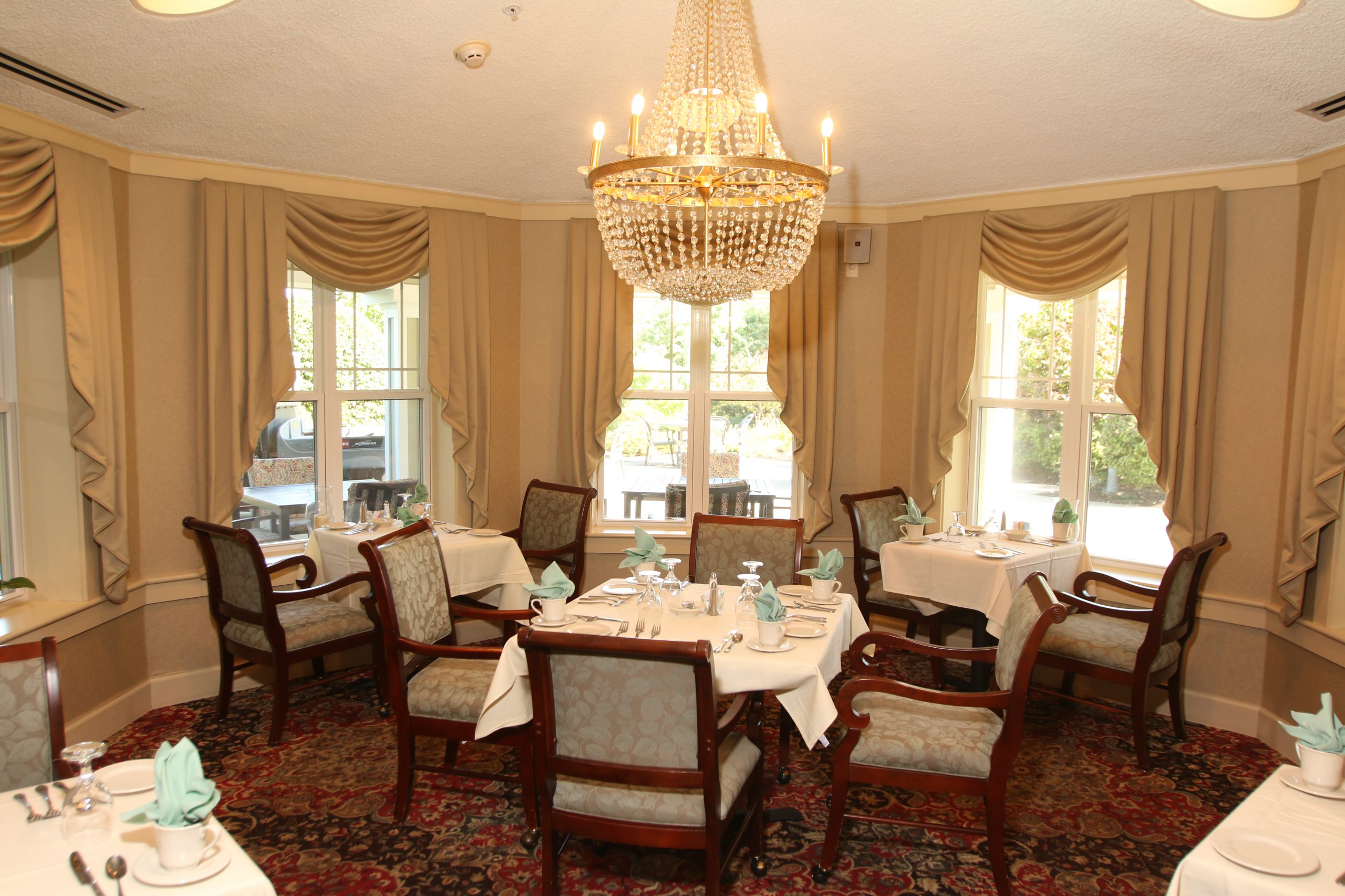 Glen Eddy dining room