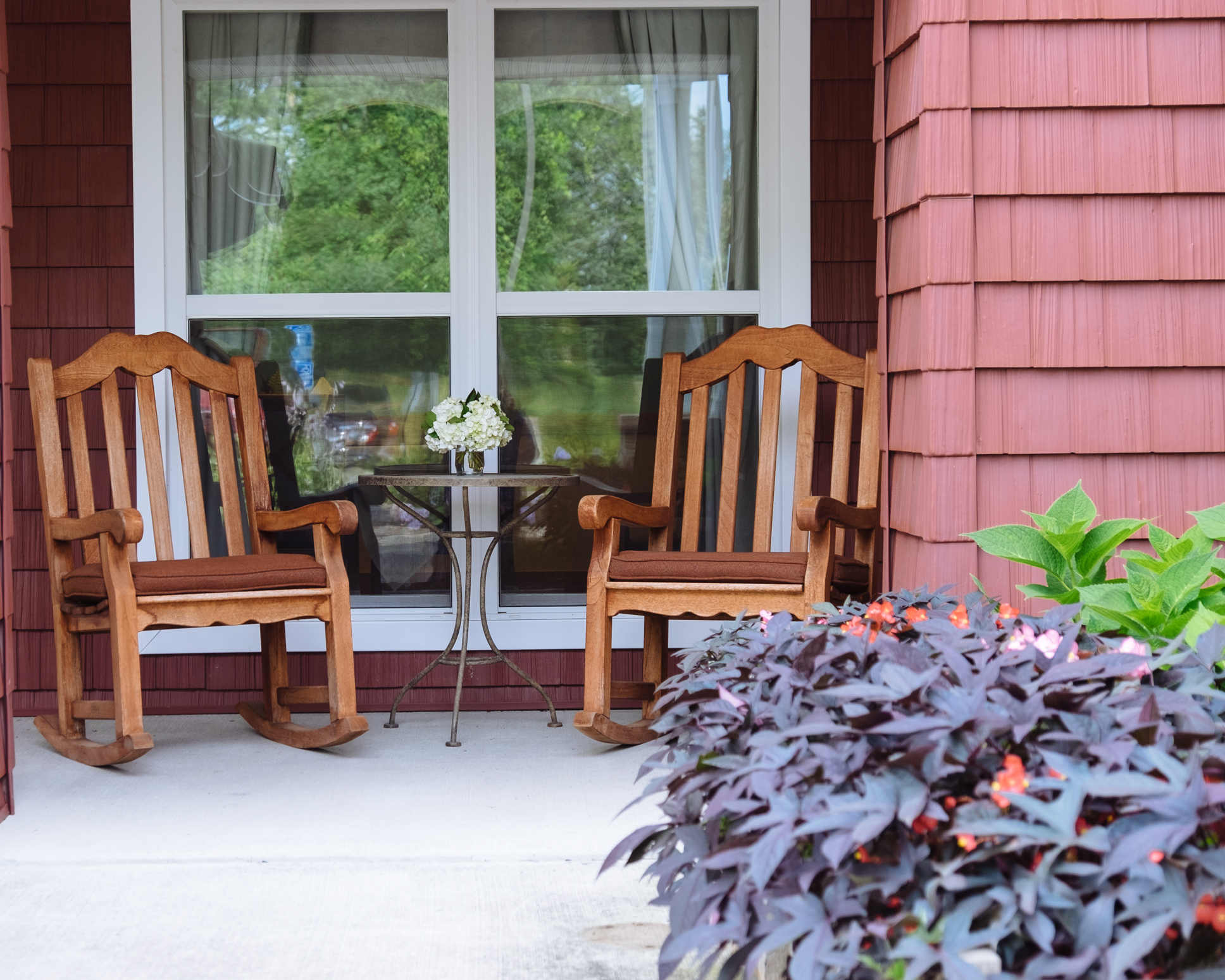 The Terrace at Eddy Hawthorne Ridge outdoor seating