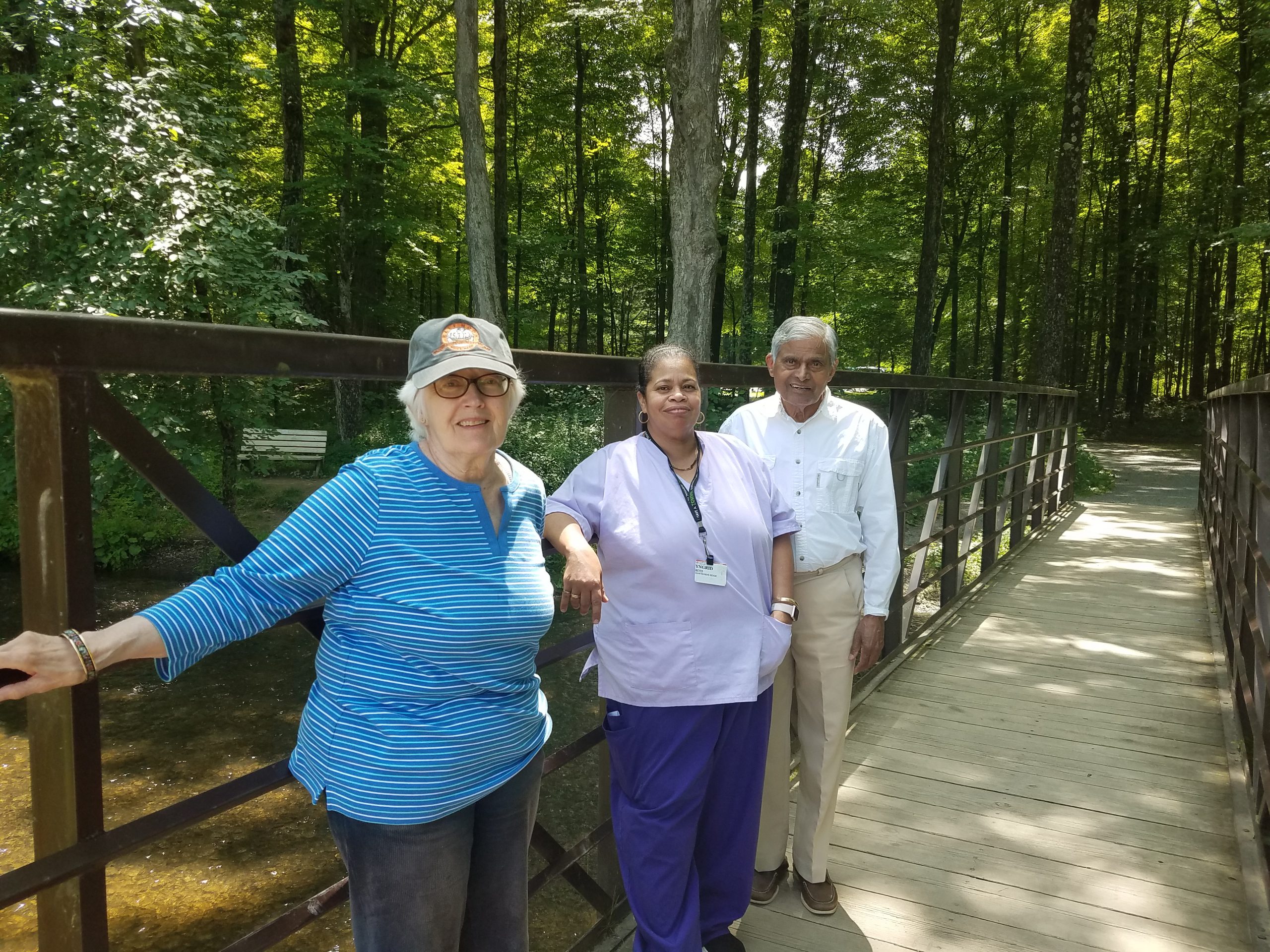 Eddy Hawthorne Ridge residents on a walk